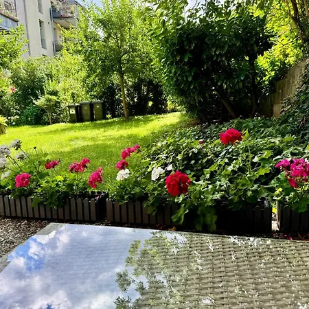 Attraktive Im Gruenen Hinterhof * Schwerin